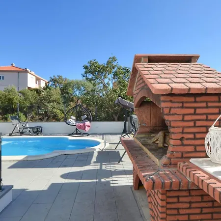 House Dd With Heated Pool Nyaraló *