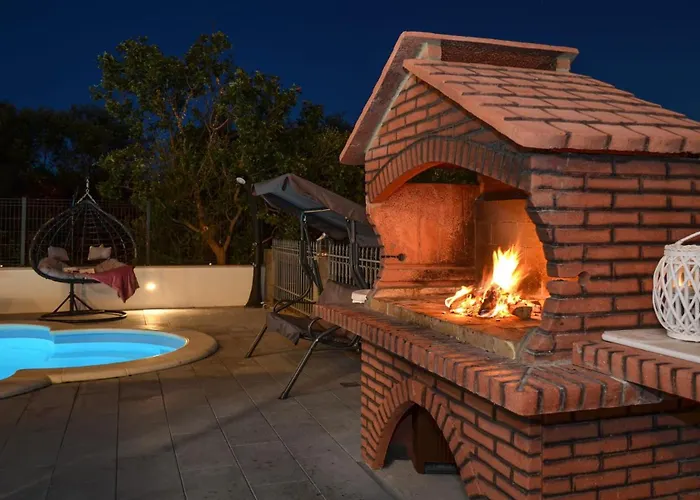 펜션 House Dd With Heated Pool 트로기르