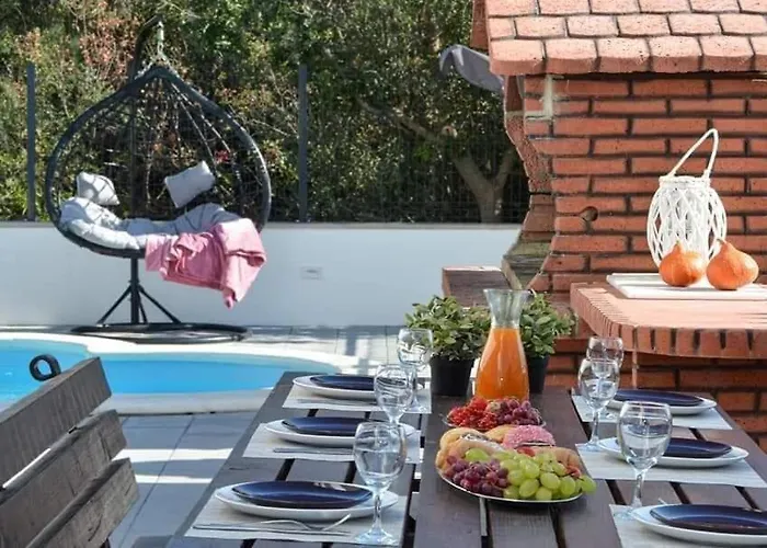 House Dd With Heated Pool *