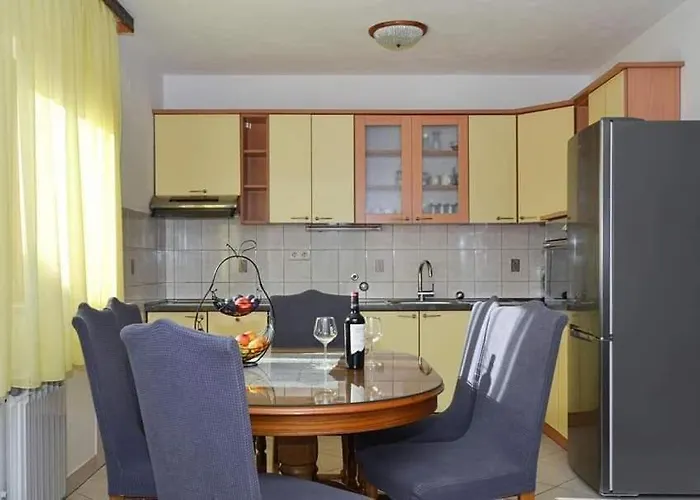 Nyaraló House Dd With Heated Pool