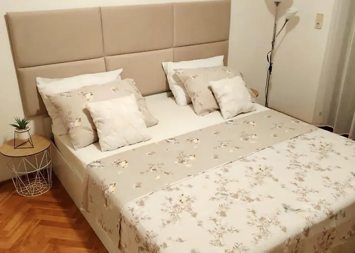 House Dd With Heated Pool Trogir