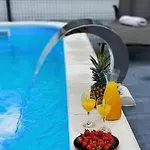 House Dd With Heated Pool *