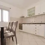 House Dd With Heated Pool *