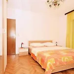 Vikendica House Dd With Heated Pool Trogir