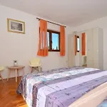House Dd With Heated Pool Vikendica *