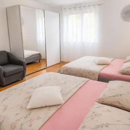 House Dd With Heated Pool Holiday home Trogir
