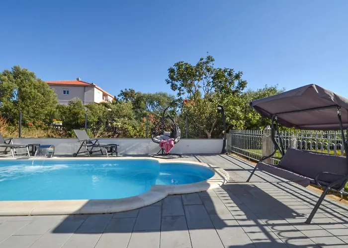 度假居 House Dd With Heated Pool 特罗吉尔